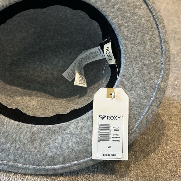 NWT Roxy Wool Hat - Picture 3 of 3